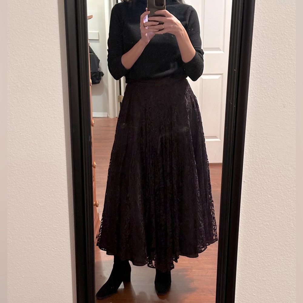 Gorgeous Laced Vintage Skirt
